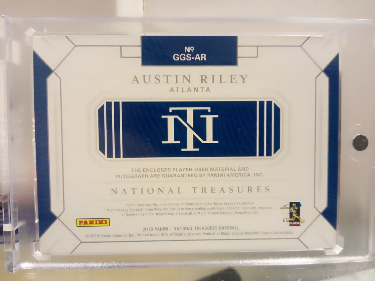 2019 Panini National Treasures * Austin Riley * #27/49 Relic Auto #GGS-AR