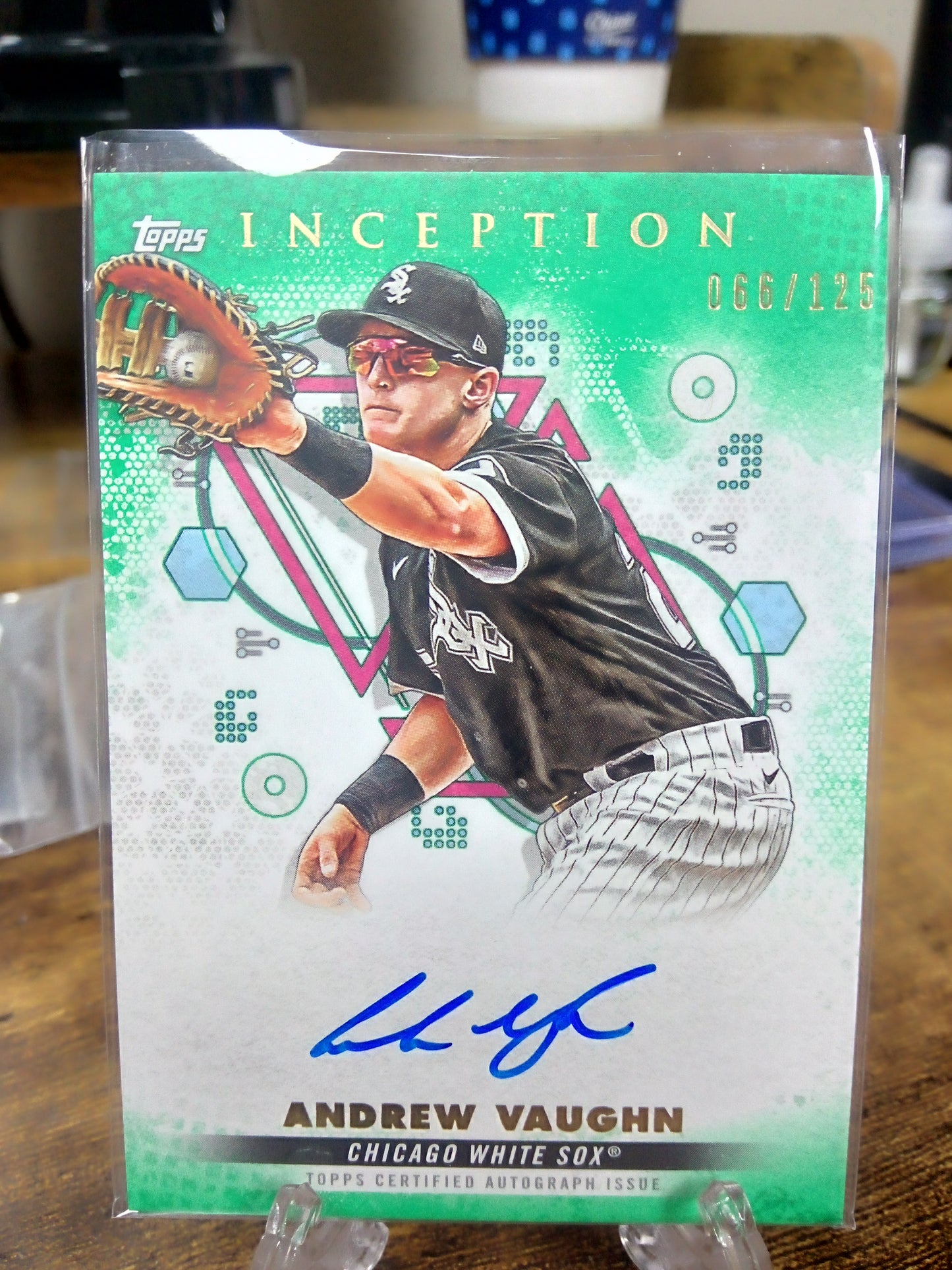 2022 Topps Inception * Andrew Vaughn * #066/125 Auto Green #BRES-AVG