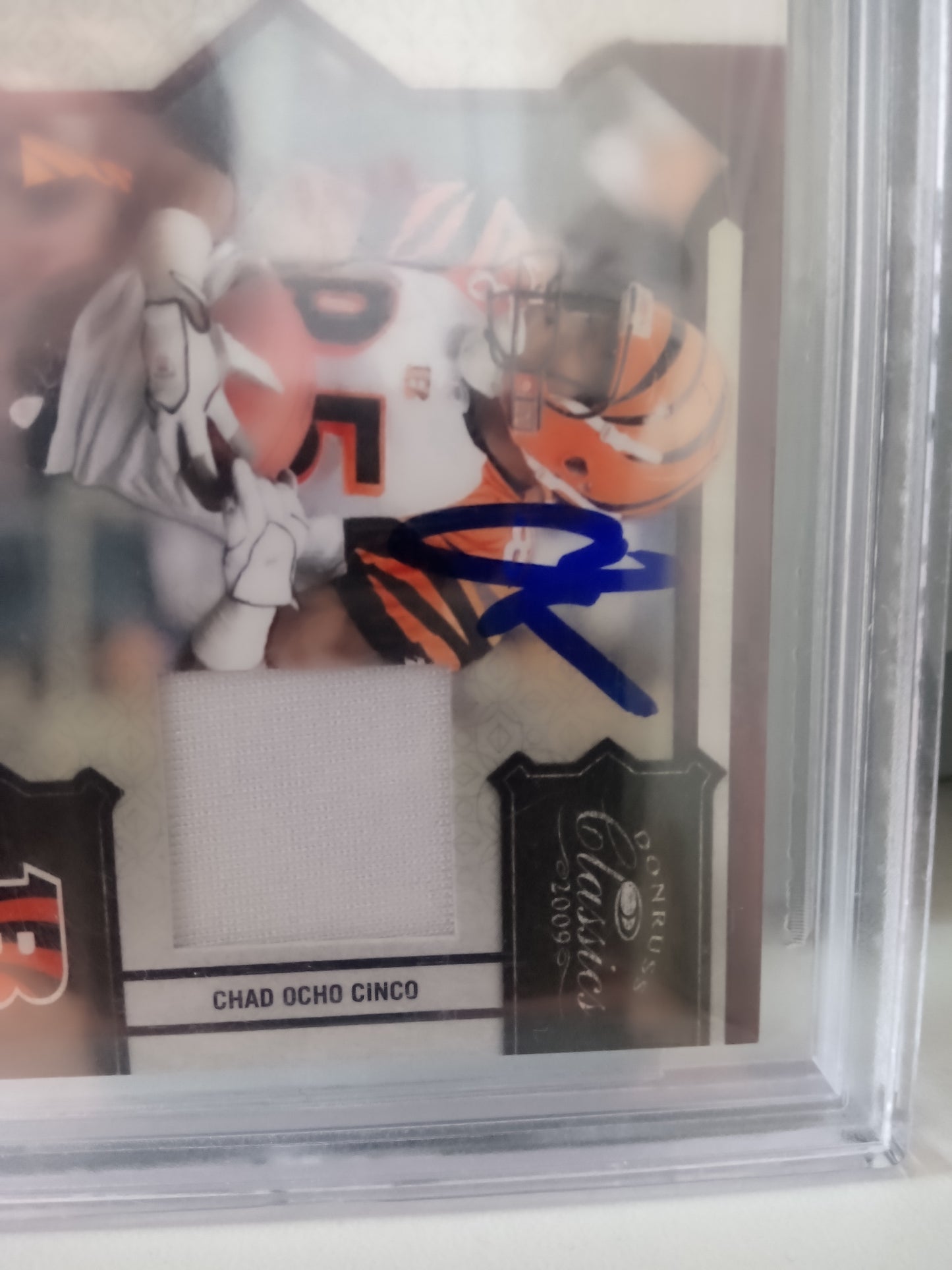 2009 Donruss * Chad Ocho Cinco * #018/299 Dress Code Auto #4 * Beckett