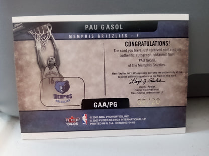 2004-05 Fleer Genuine Article * Pau Gasol * #09/20 Gold Auto #GAA/PG