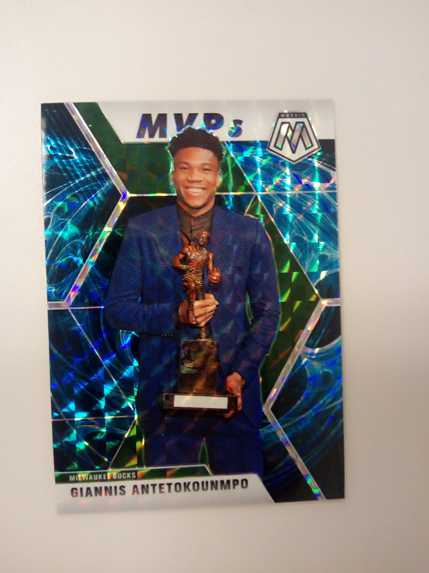 2019-20 Panini Mosaic * Giannis Antetokounmpo * MVP #297 Genesis