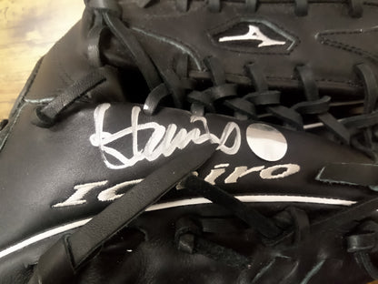 Ichiro Suzuki Signed MLB Baseball Glove * JSA