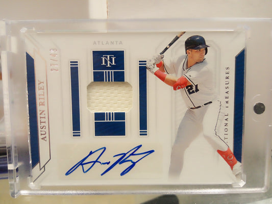 2019 Panini National Treasures * Austin Riley * #27/49 Relic Auto #GGS-AR